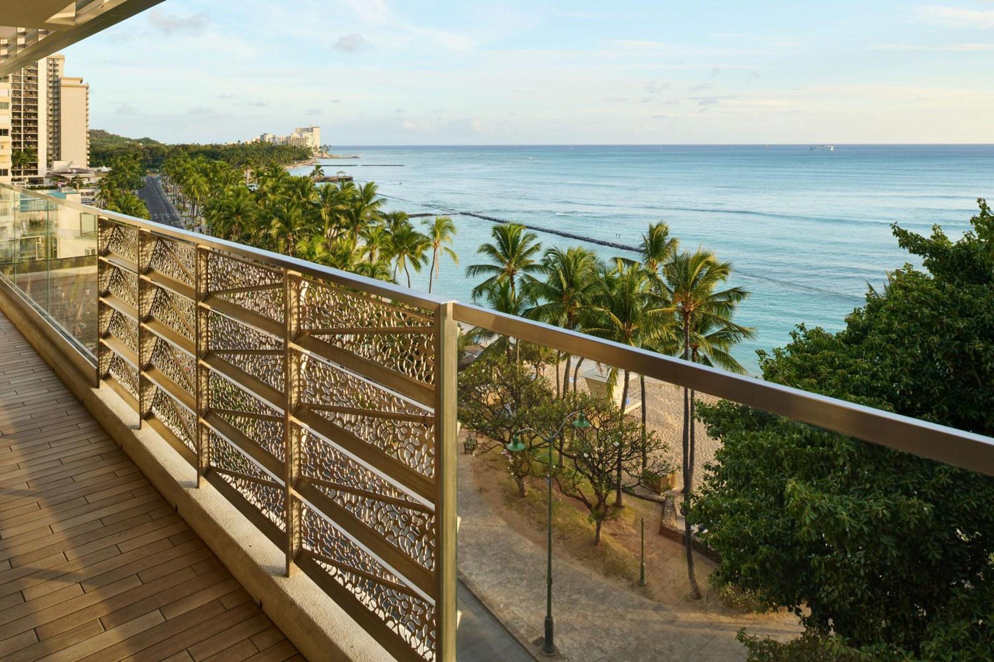 Espacio The Jewel Of Waikiki Honolulu Bagian luar foto