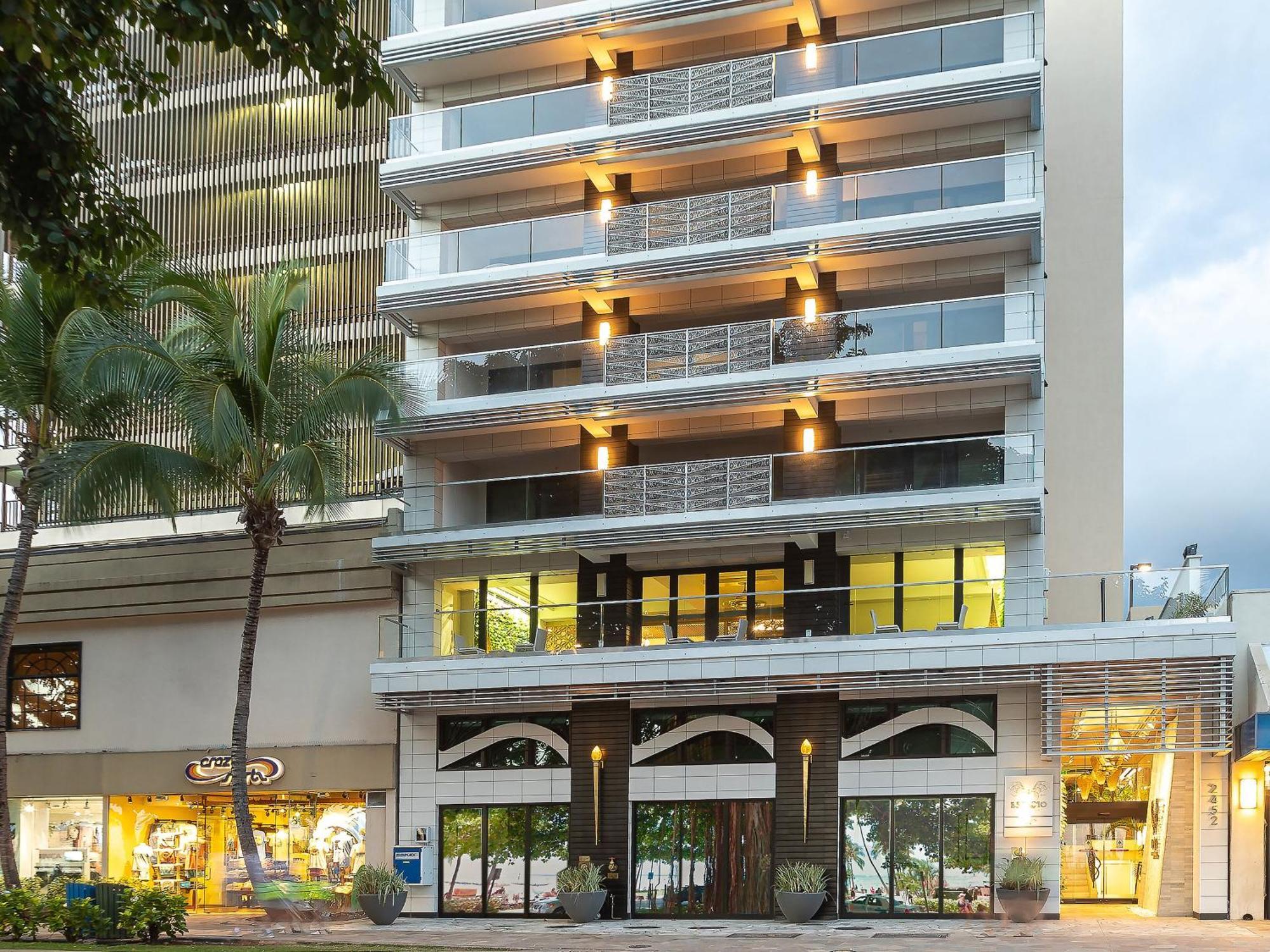Espacio The Jewel Of Waikiki Honolulu Bagian luar foto